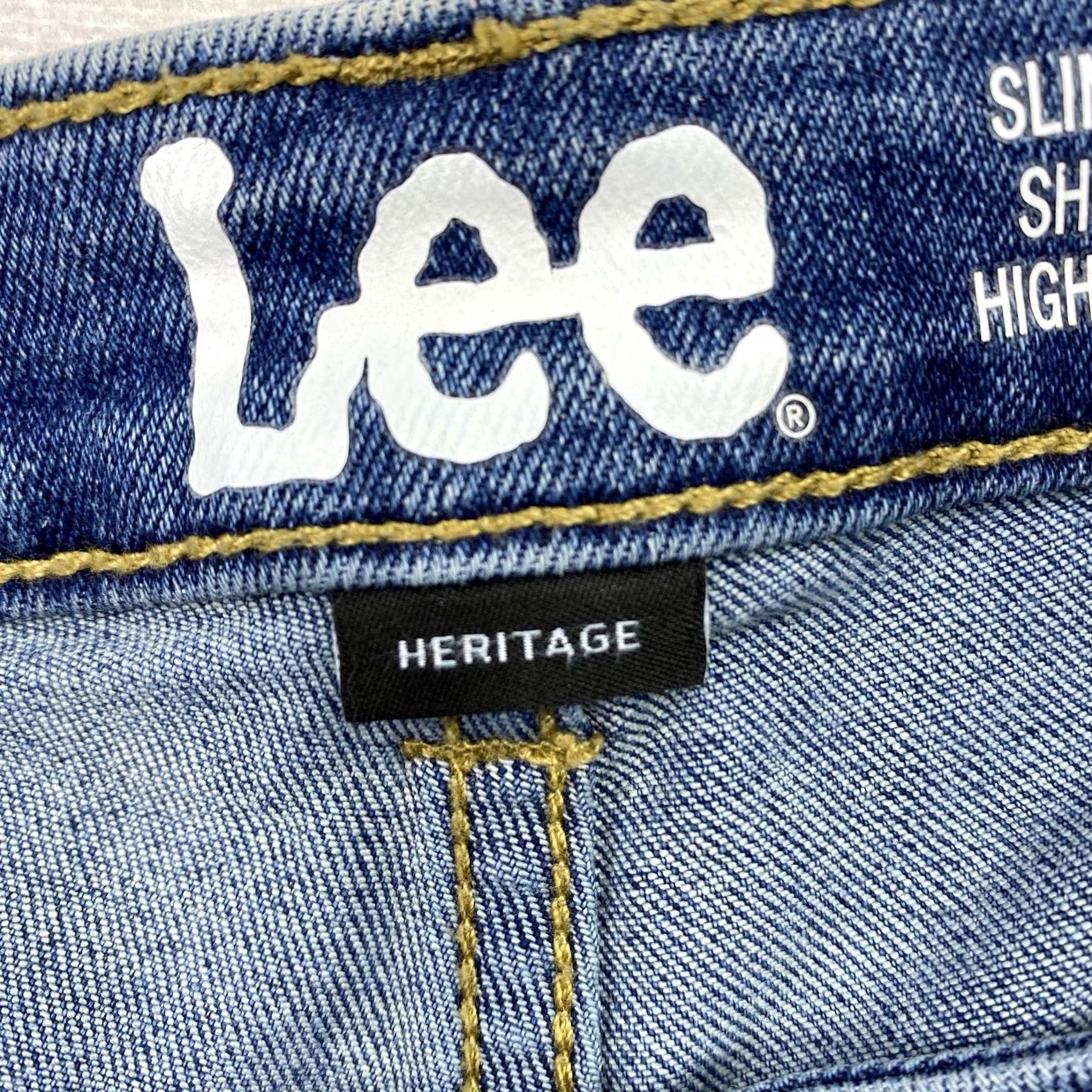 Lee Lee Shorts Womens 22 Slim High Rise Medium Wash Denim 5" Inseam Stretch Pockets 5-Pocket Design Casual Summer Spring Mens Womens Girls Boys Size 40" / US 18 - 5 Thumbnail
