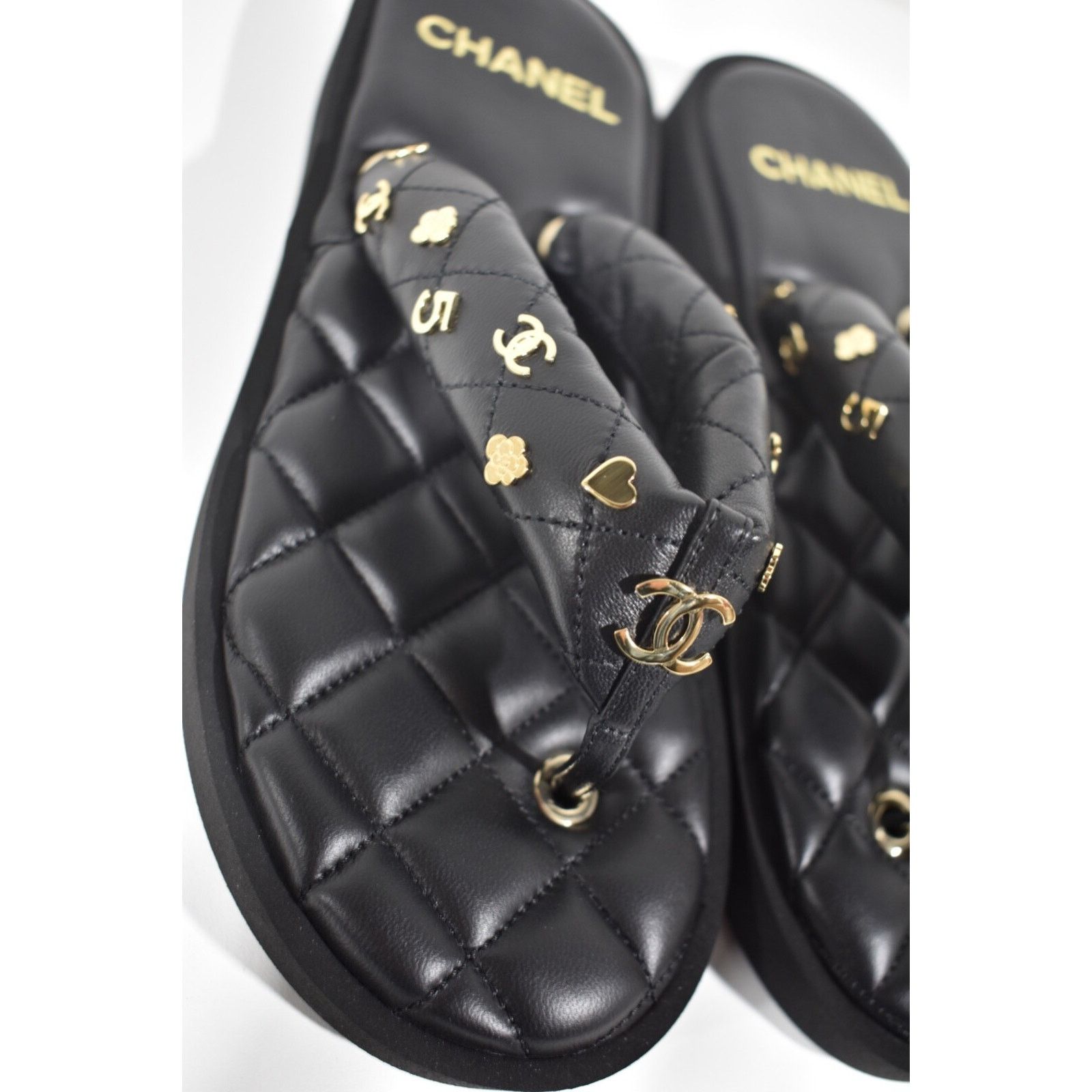 Chanel Chanel 23P Black Quilted Charms Padded Pool Thong Logo Size US 6 / IT 36 - 5 Thumbnail