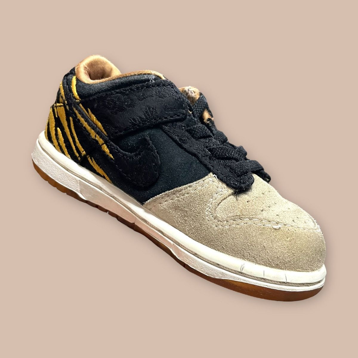 Nike Nike Dunk Low TD ‘God of Wealth’ Size US 5 / EU 37 - 16 Thumbnail