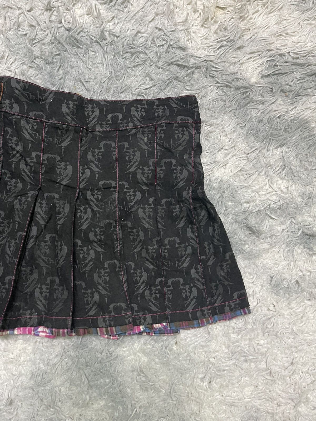 If Six Was Nine 2000s PUNK STYLE SKIRT FULL PRINT BRAND DOUBLE H Size 29" - 8 Thumbnail