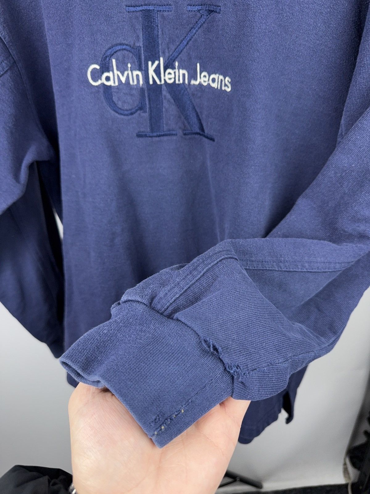 Calvin Klein Vintage 90s Calvin Klein Jeans Embroidered Logo Sweatshirt Size US L / EU 52-54 / 3 - 11 Thumbnail
