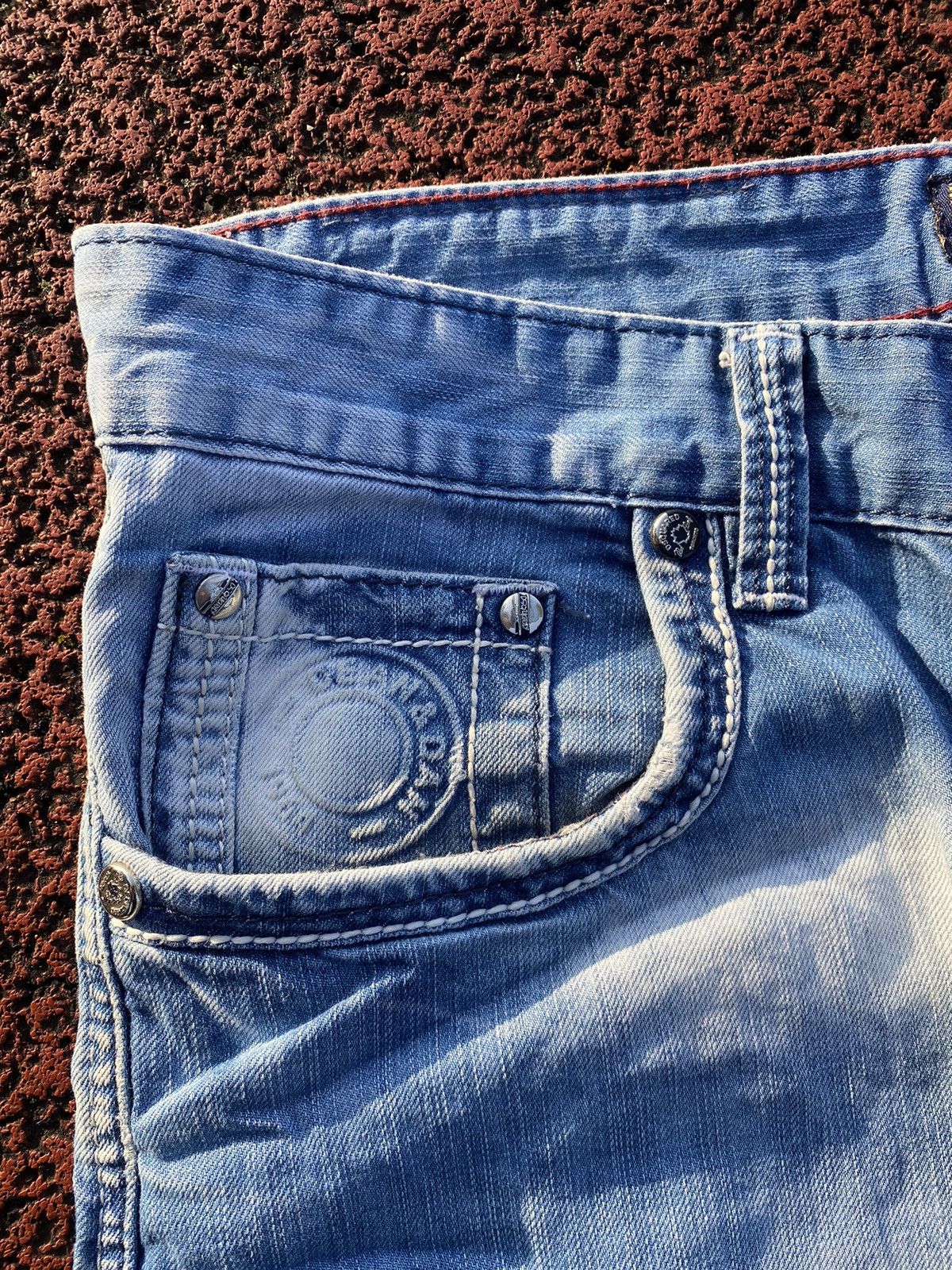 Dsquared2 × Vintage Dsquared Vintage Jeans BigLogo Light Blue M Streetwear Denim Size US 28 / EU 44 - 9 Thumbnail