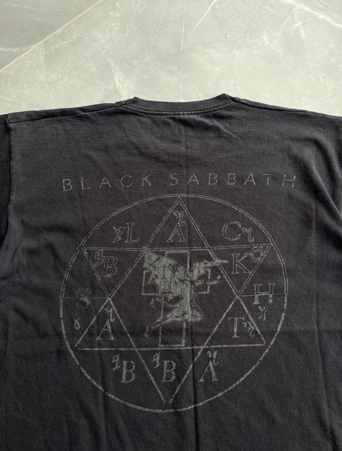 Band Tees Black Sabbath Heaven And Hell vintage Band Tee opium merch Size US XL / EU 56 / 4 - 5 Thumbnail