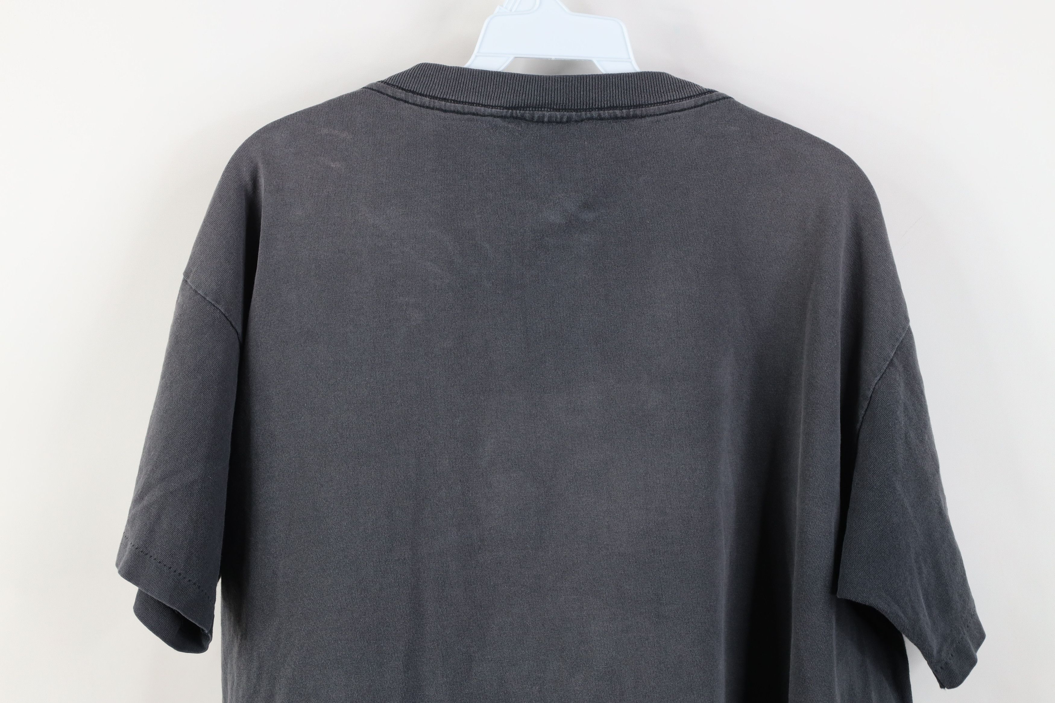 Vintage Vintage 90s Gold Tanning Kiss My Tan Line T-Shirt USA Size L / US 10 / IT 46 - 13 Thumbnail
