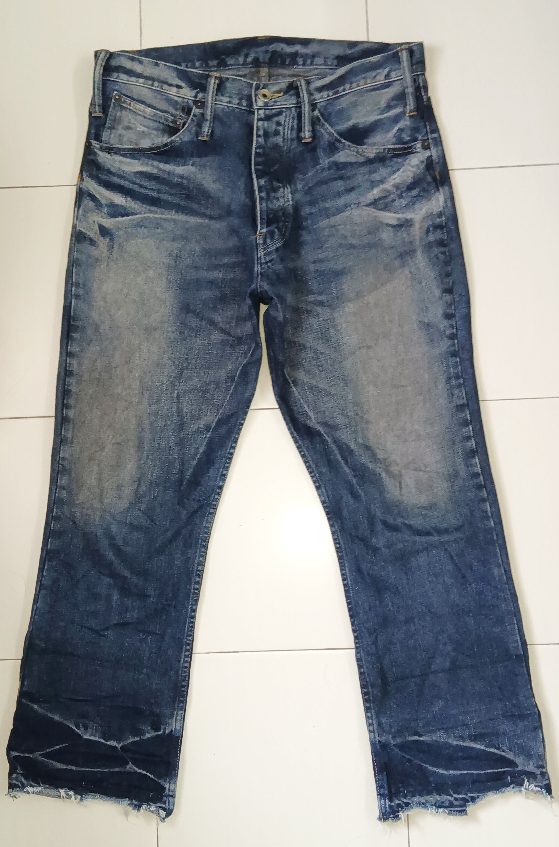 Le Grande Bleu (L.G.B.) 🔥ORIGINAL L.G.B.🔥Released Hem Mud Wash Cropped Denim Size US 33 - 1 Thumbnail