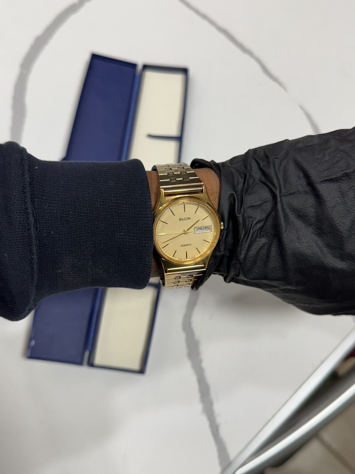 Other Vintage Elgin Day/Date Gold Tone Quartz Watch Size 34 - 19 Thumbnail