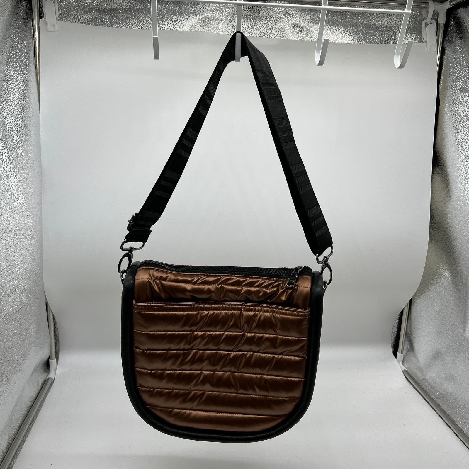 Other Think Royln Audrey VL Trim Crossbody Purse Pearl Copper Colo Size ONE SIZE - 5 Thumbnail