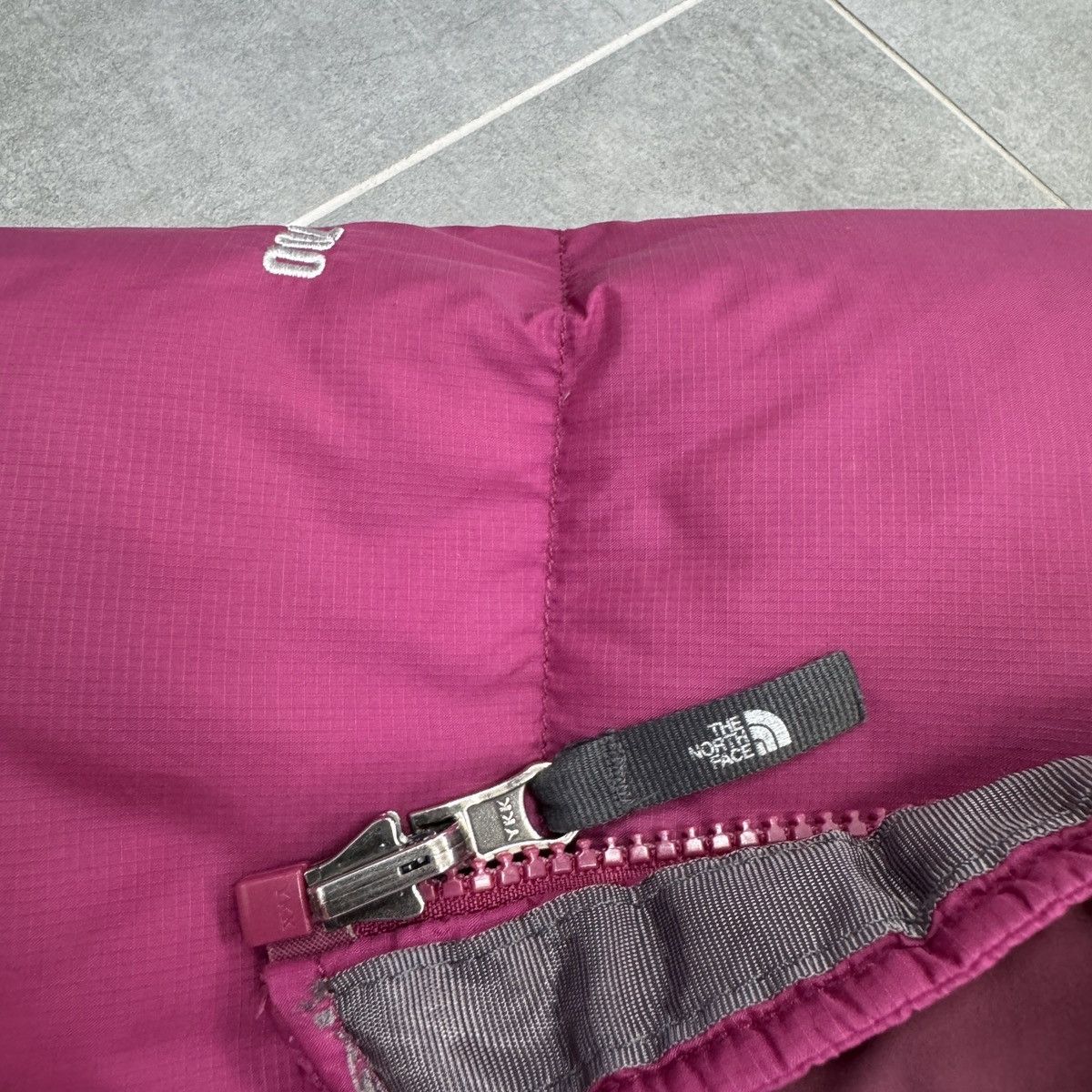 The North Face The North Face TNF 700 Nuptse Pink Puffer Down Jacket Women Size M / US 6-8 / IT 42-44 - 19 Thumbnail