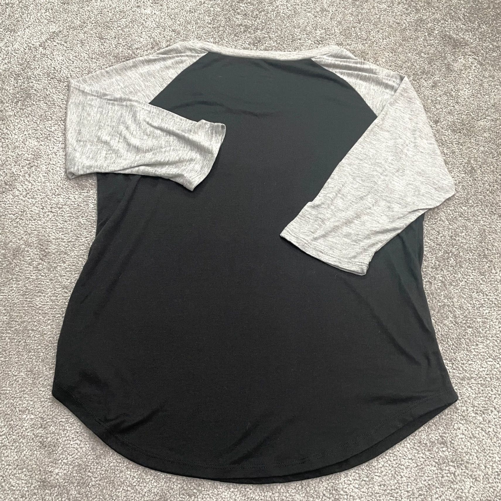 Disney Disney Minnie Mouse Raglan T-Shirt Women XL Black Gray Round Neck Casual Graphic Size XL / US 12-14 / IT 48-50 - 2 Thumbnail