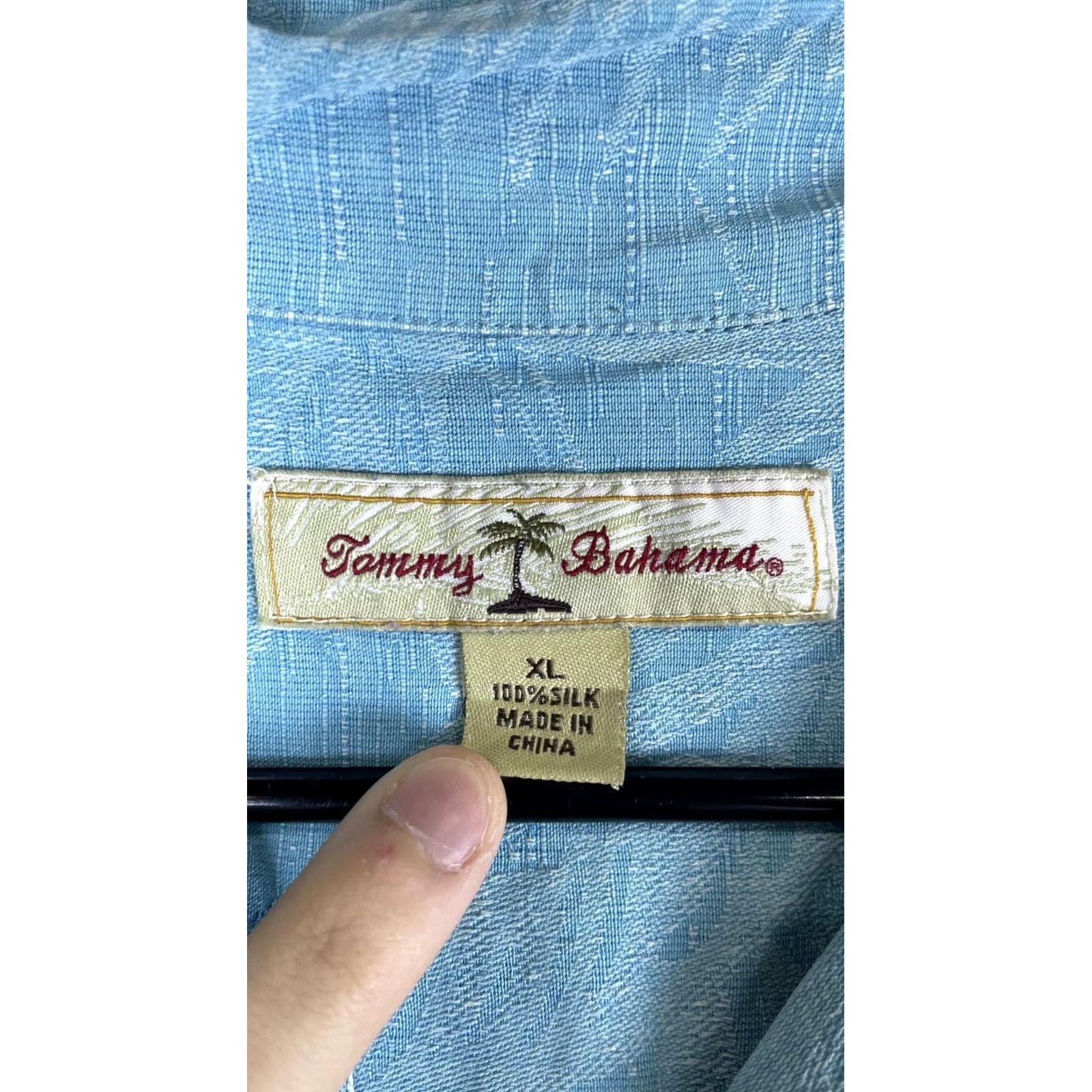 Tommy Bahama VINTAGE Tommy Bahama Shirt Mens XL Blue Silk Hawaiian Short Sleeve Button One Olive Size US XL / EU 56 / 4 - 2 Thumbnail