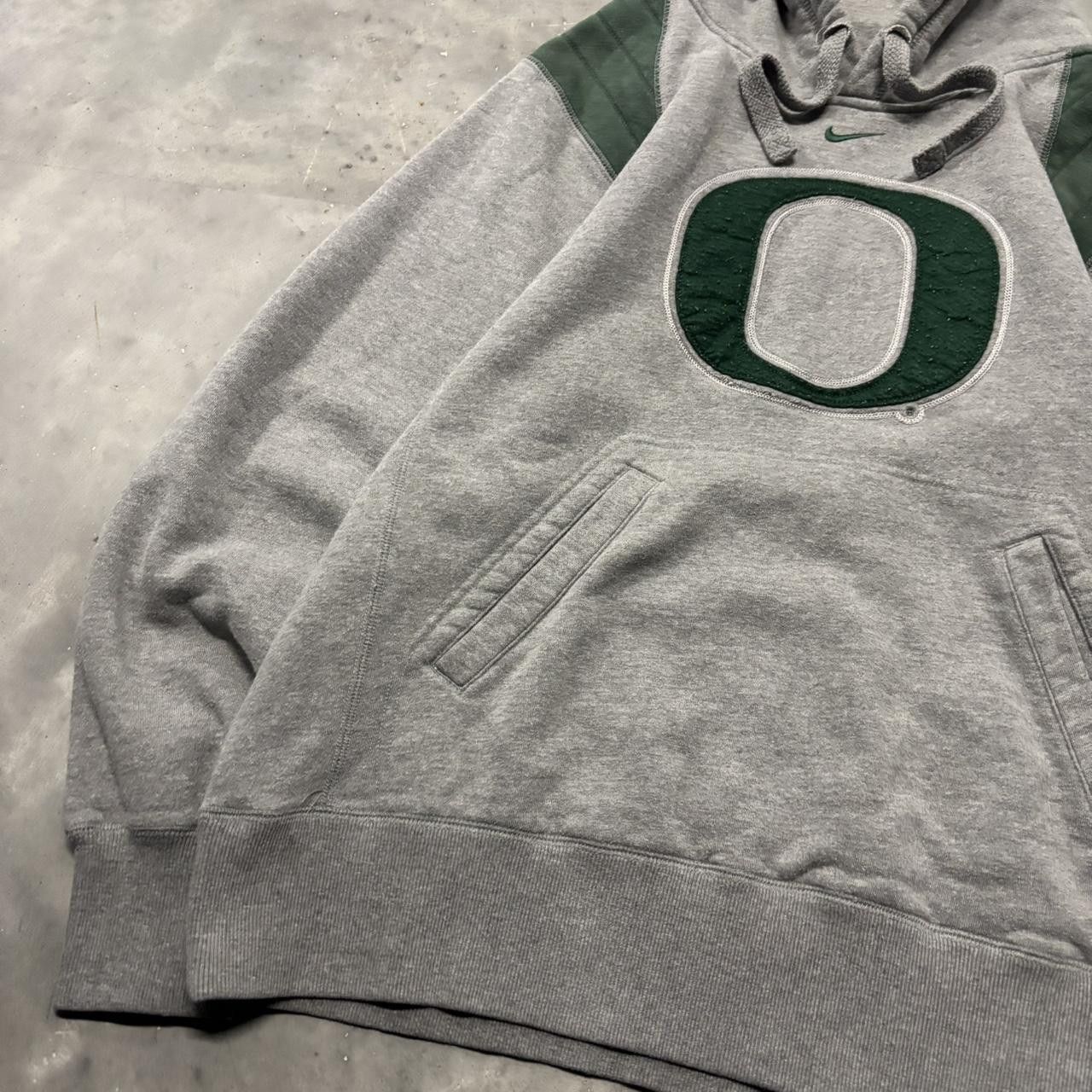 Nike × Vintage Crazy Vintage Y2K/2000s Grey University Of Oregon Nike Center Swoosh College Hoodie! Size US S / EU 44-46 / 1 - 3 Thumbnail