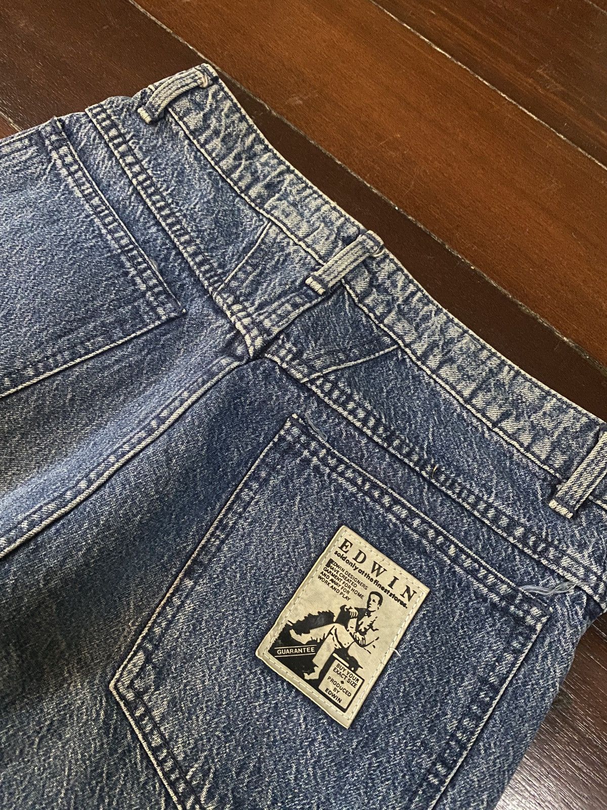 Sick 🔥 VINTAGE EDWIN CLASSIC CROPPED
