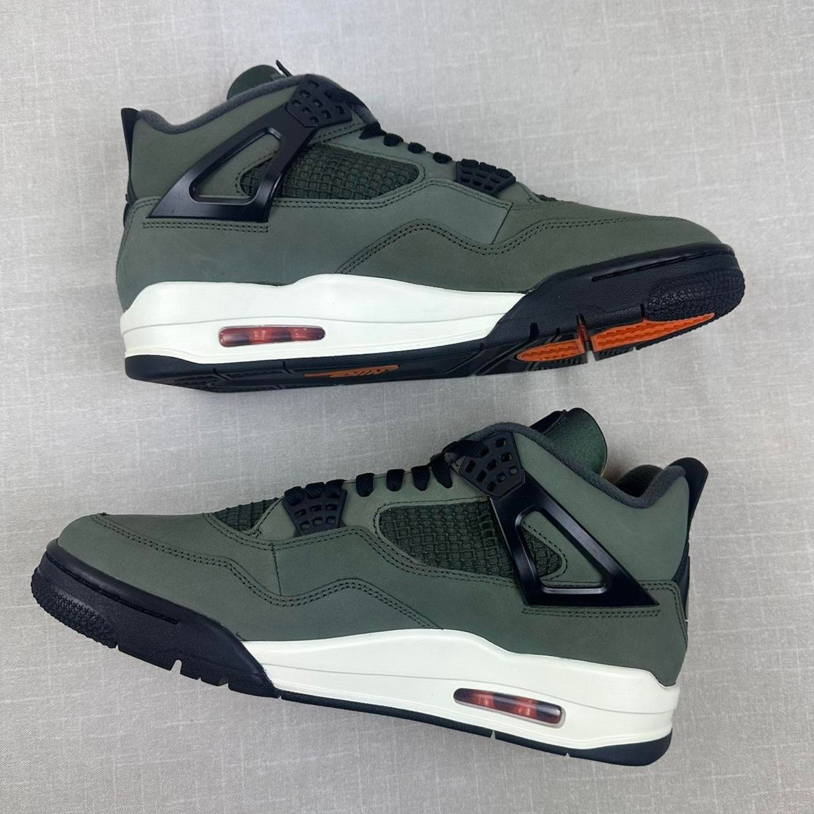 Jordan Brand 🫒 Jordan 4 "Undefeated" 10M Size US 10 / EU 43 - 4 Thumbnail