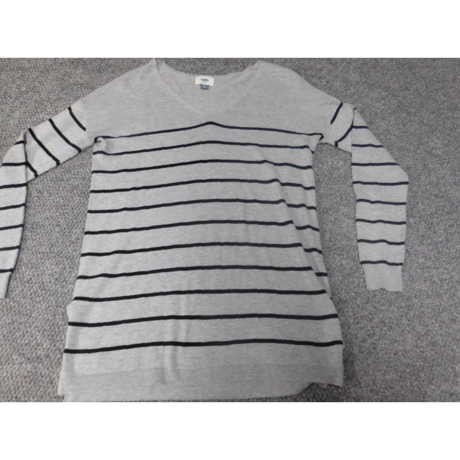 Old Navy Old Navy Womens Sweater Small Gray Striped Stretch Pullover Knit Puff Sleeve V-Neck Bow Button Size S / US 4 / IT 40 - 4 Thumbnail