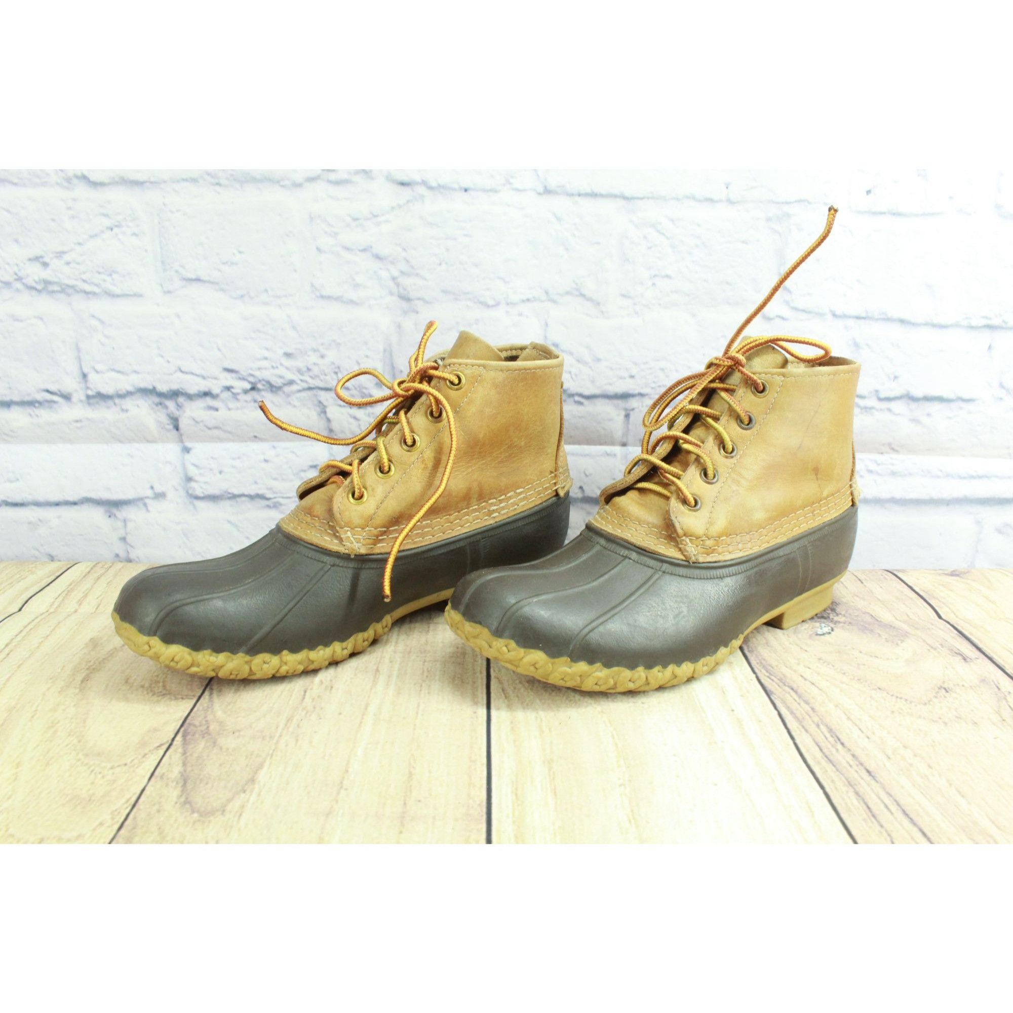 L.L. Bean LL Bean Women’s Leather Duck Boots Unlined Size 7 Narrow Size US 7 / IT 37 - 2 Thumbnail