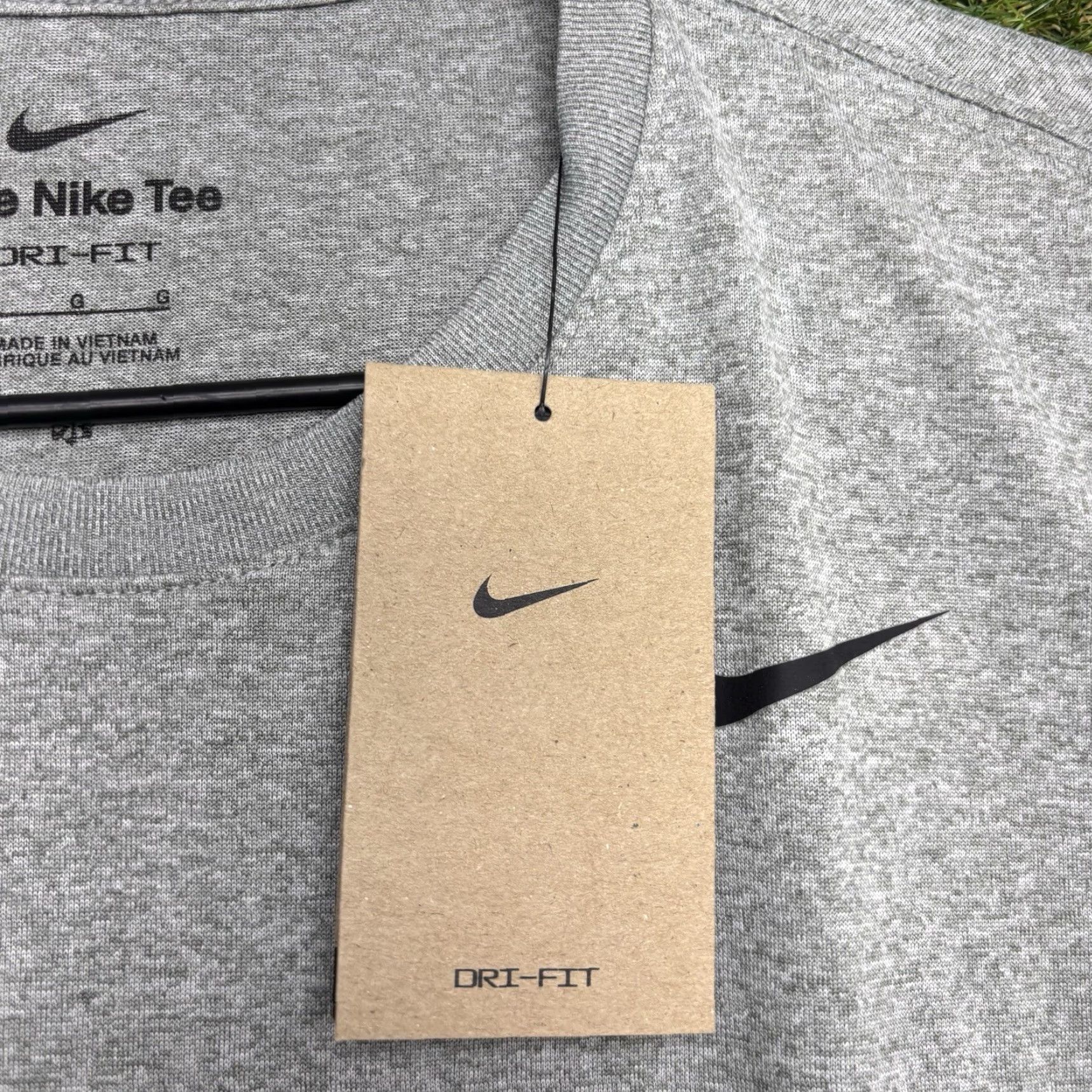 Nike Nike Dri-Fit Shirt Womens Large DX0687 Thin Stretch Polyester Legend Tee NWT Size L / US 10 / IT 46 - 5 Thumbnail