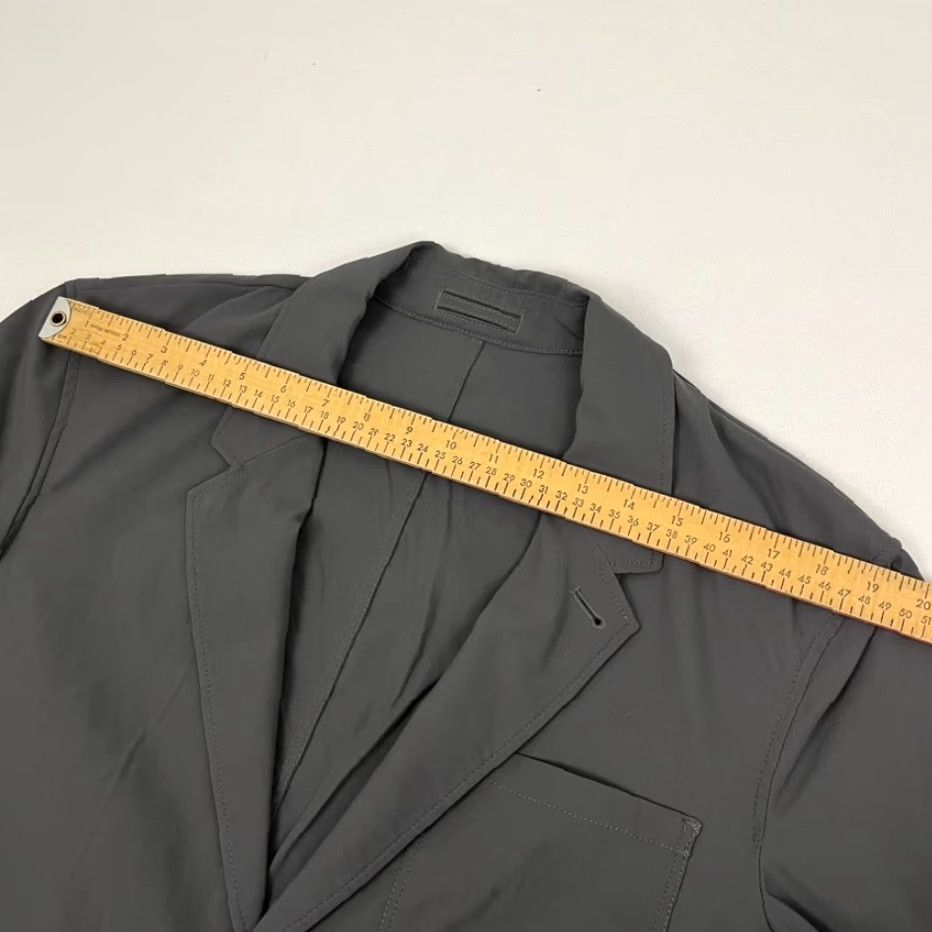 Eddie Bauer Eddie Bauer Travex Blazer Sport Coat Adult Mens 44 Gray Nylon Spandex Performance Jacket Blazer Regular Men? Size 44R - 5 Thumbnail