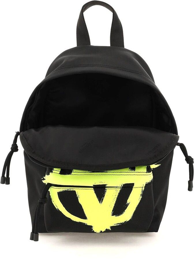 Vetements o1y0924 Size: OS / Backpacks in Black Size ONE SIZE - 4 Thumbnail