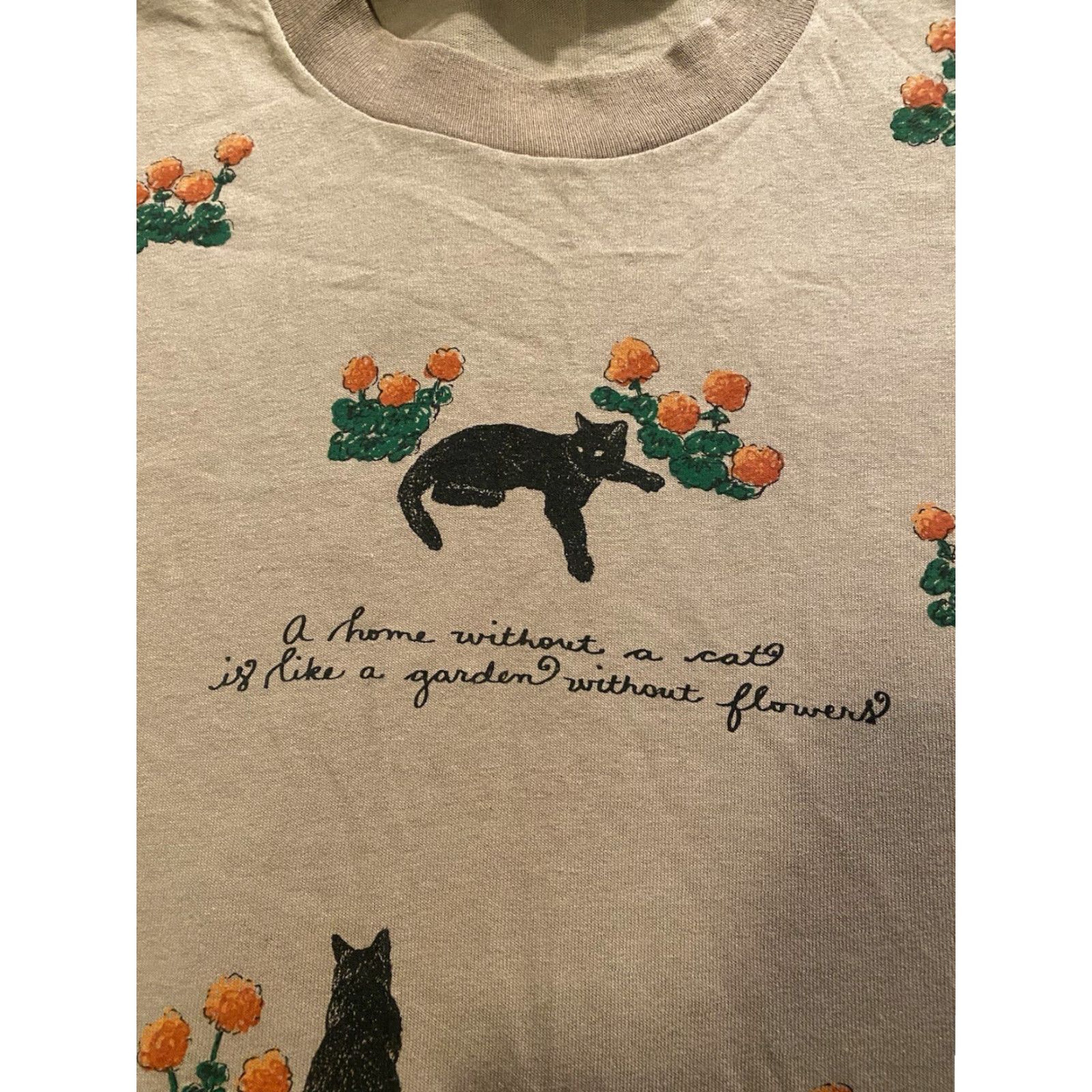 Vintage VINTAGE Rel-E-Vant T-Shirt Cats & Flowers AOP Beige Adult XL Men Short Sleeve Crew Neck 90s Size US XL / EU 56 / 4 - 7 Thumbnail