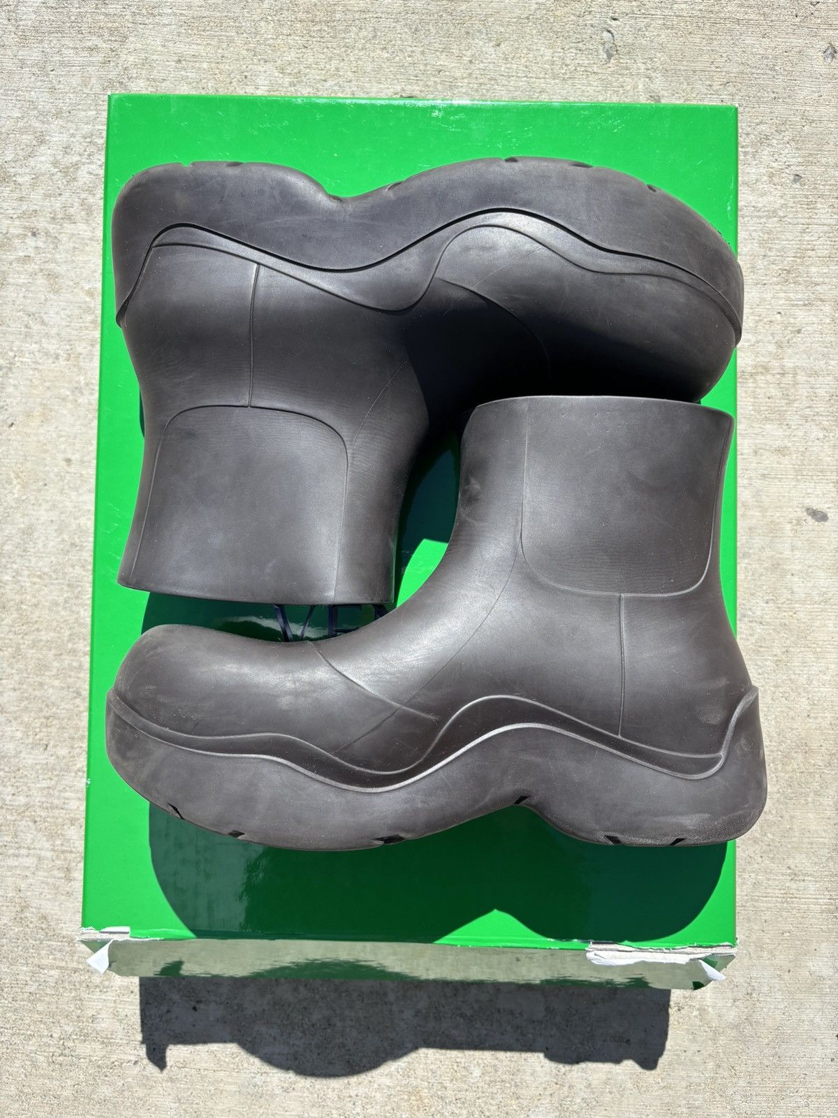 image of Bottega Veneta Puddle Boots Dark Brown. Size 40 in Dark Chocolate, Men's
