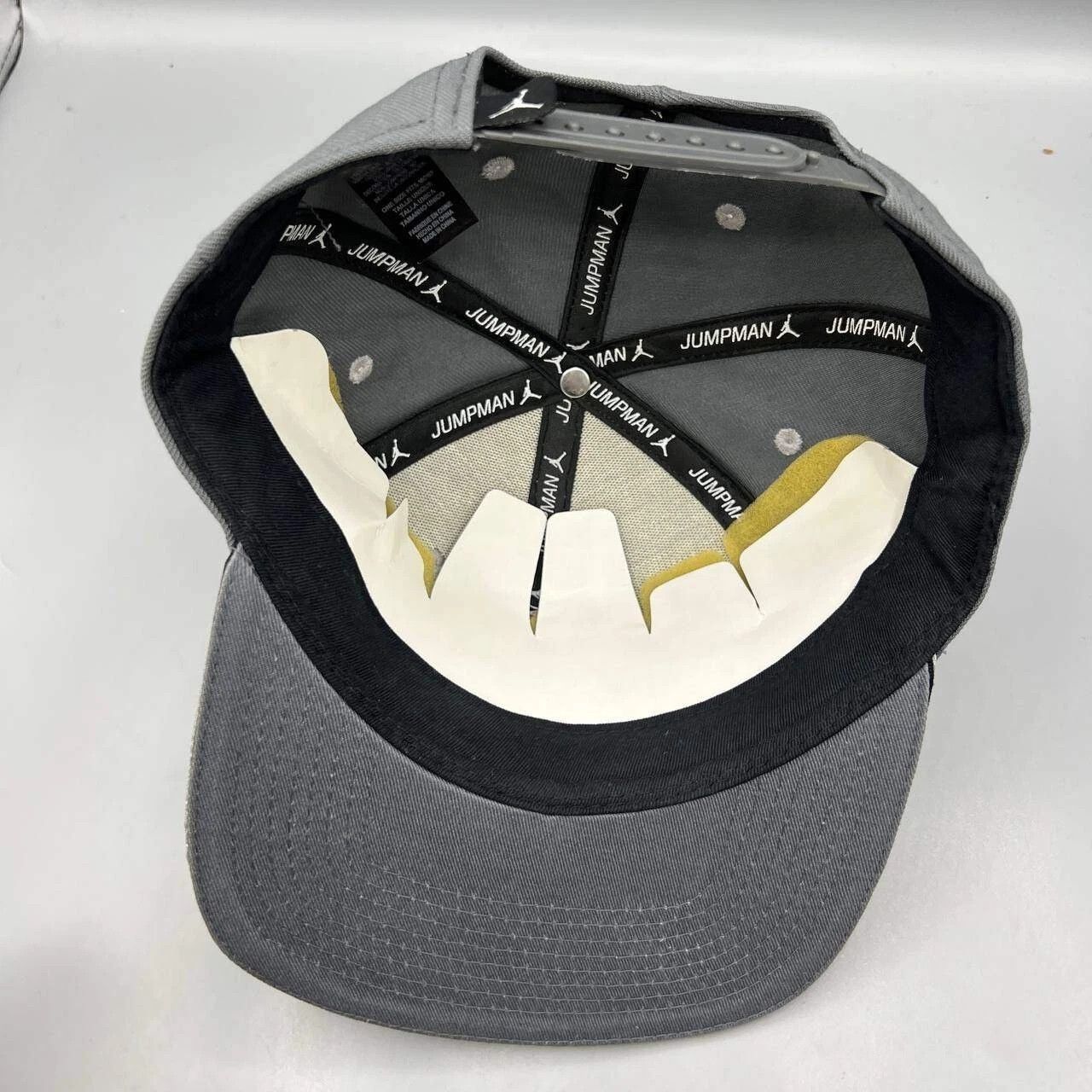 Jordan Brand Air Jordan 13 XIII Hat Men Embroidered Jumpman Snap Back Cap Size ONE SIZE - 2 Thumbnail