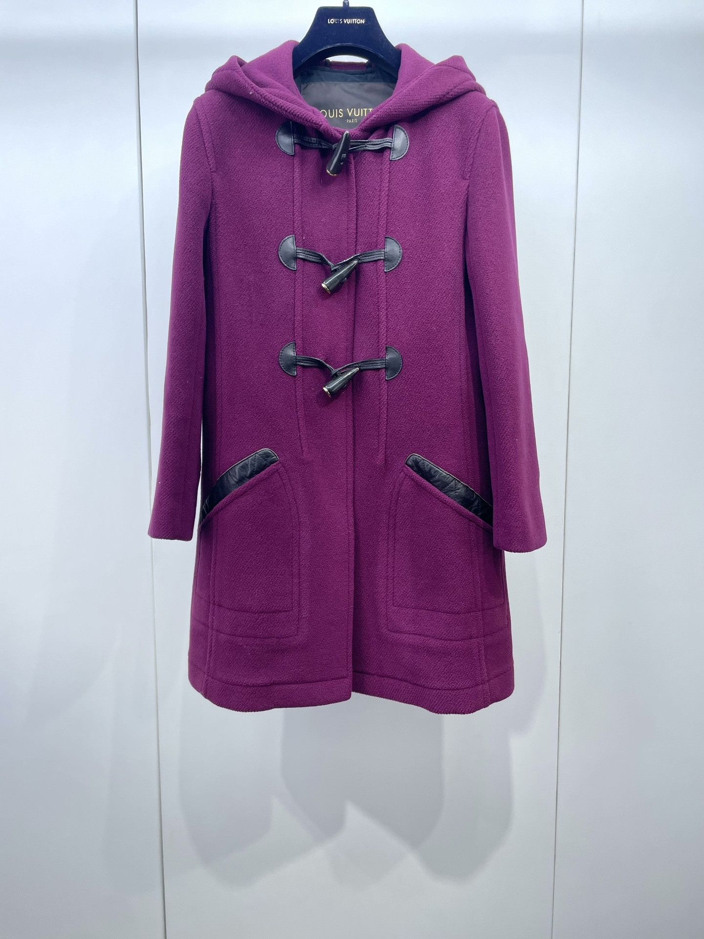 Louis Vuitton Louis Vuitton Horn Buckle Hooded Coat Size XS / US 0-2 / IT 36-38 - 1 Thumbnail