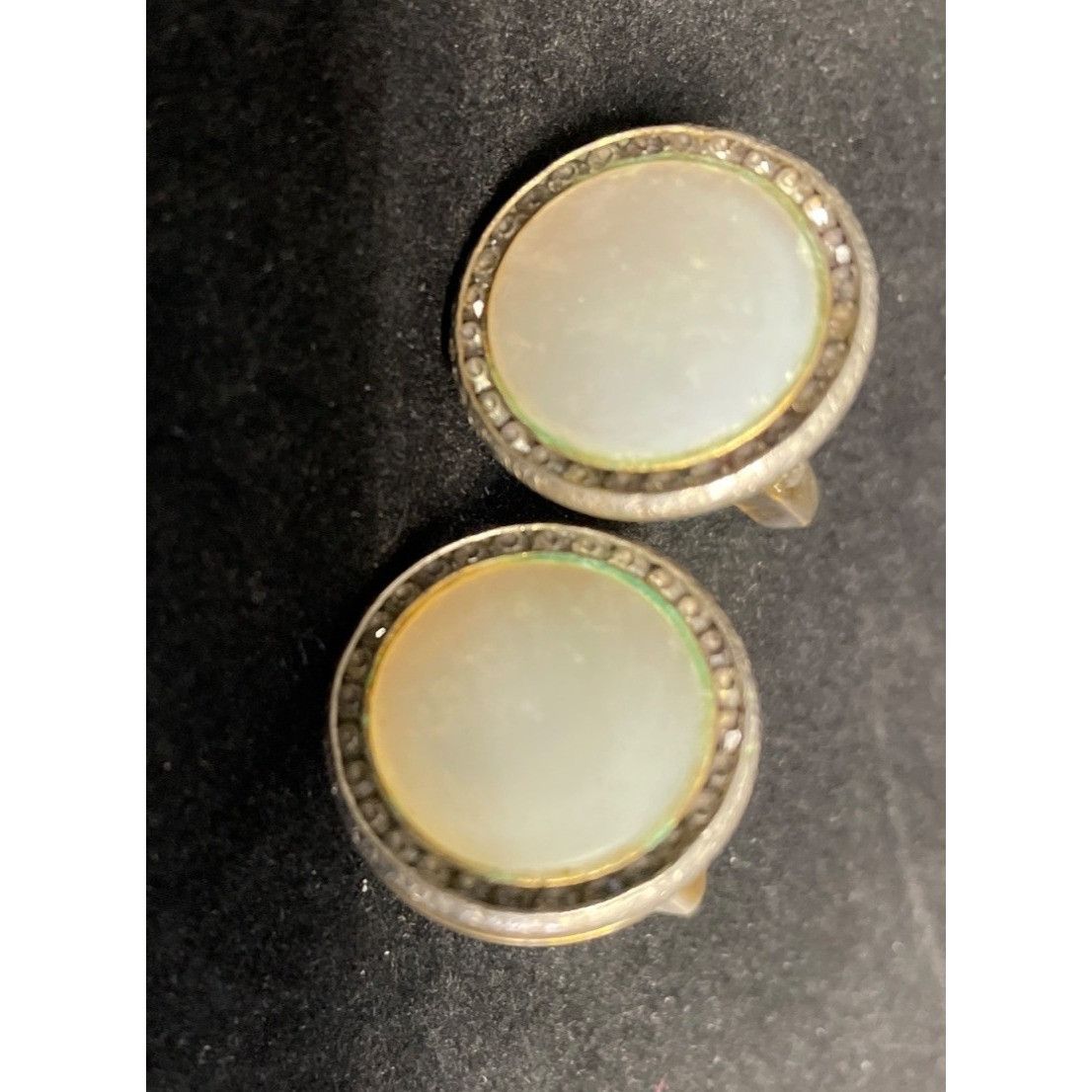 Other Vintage Mother of Pearl Men's Cufflinks/ rhinestones/ gold t Size ONE SIZE - 4 Thumbnail
