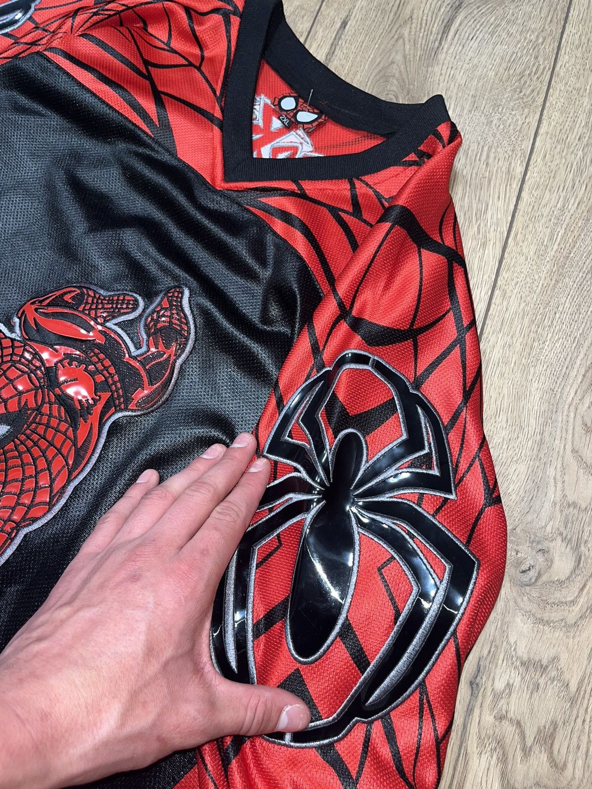 Online Vintage Y2K 2001 Spiderman Marvel Jersey