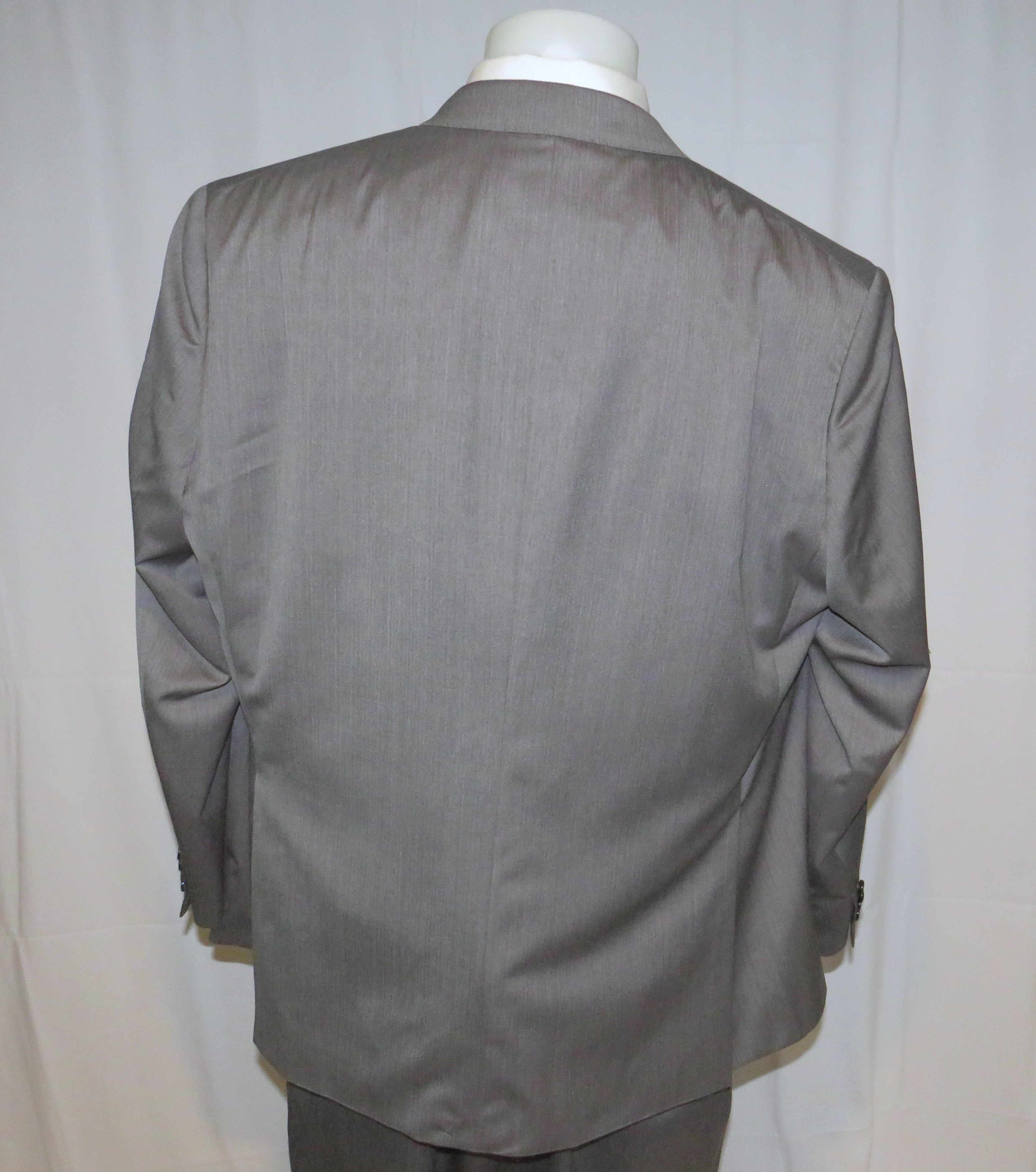 Brioni Silk Blend Gray Herringbone Double Breasted Suit 54R NWT Size 54R - 9 Thumbnail