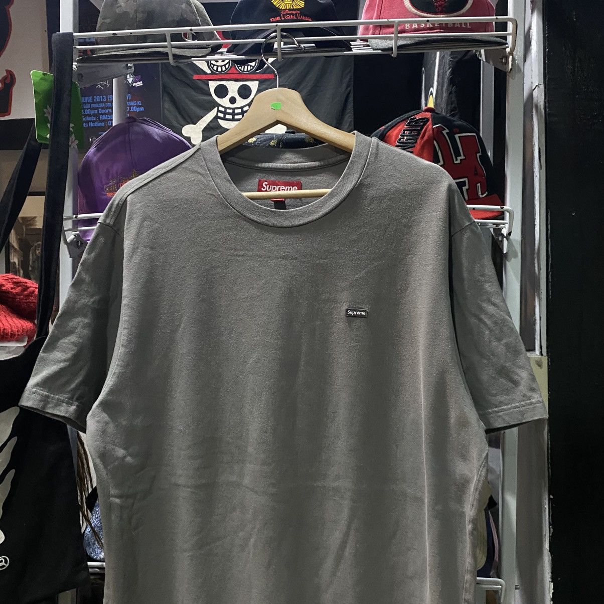 Supreme FW23 Supreme Small Box Tee in Dark Gray Size US L / EU 52-54 / 3 - 3 Thumbnail