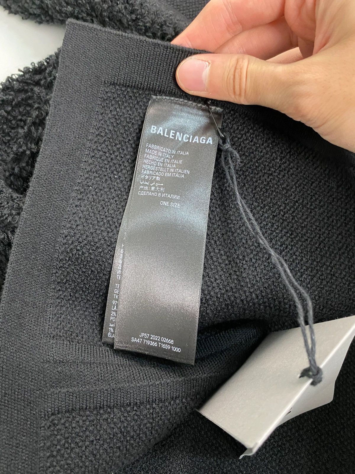 Balenciaga BALENCIAGA AW22 360° SNOWSTORM SHOW RUNWAY CASHMERE TOWEL Size ONE SIZE - 4 Thumbnail