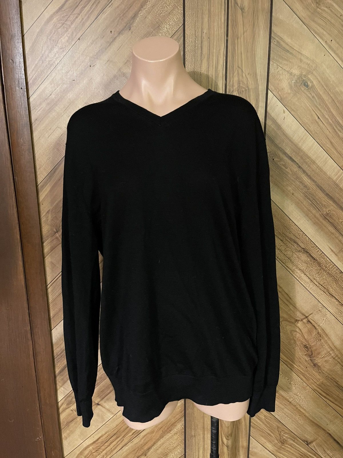 Charles Tyrwhitt Charles Tyrwhitt Men’s Large Merino Wool V-Neck Sweater Size US L / EU 52-54 / 3 - 2 Thumbnail