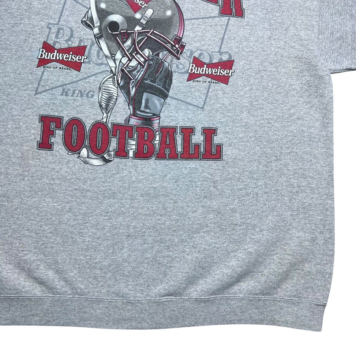 Budweiser Vintage 1990s Budweiser Beer Football Helmet Sweatshirt Size US XL / EU 56 / 4 - 7 Thumbnail
