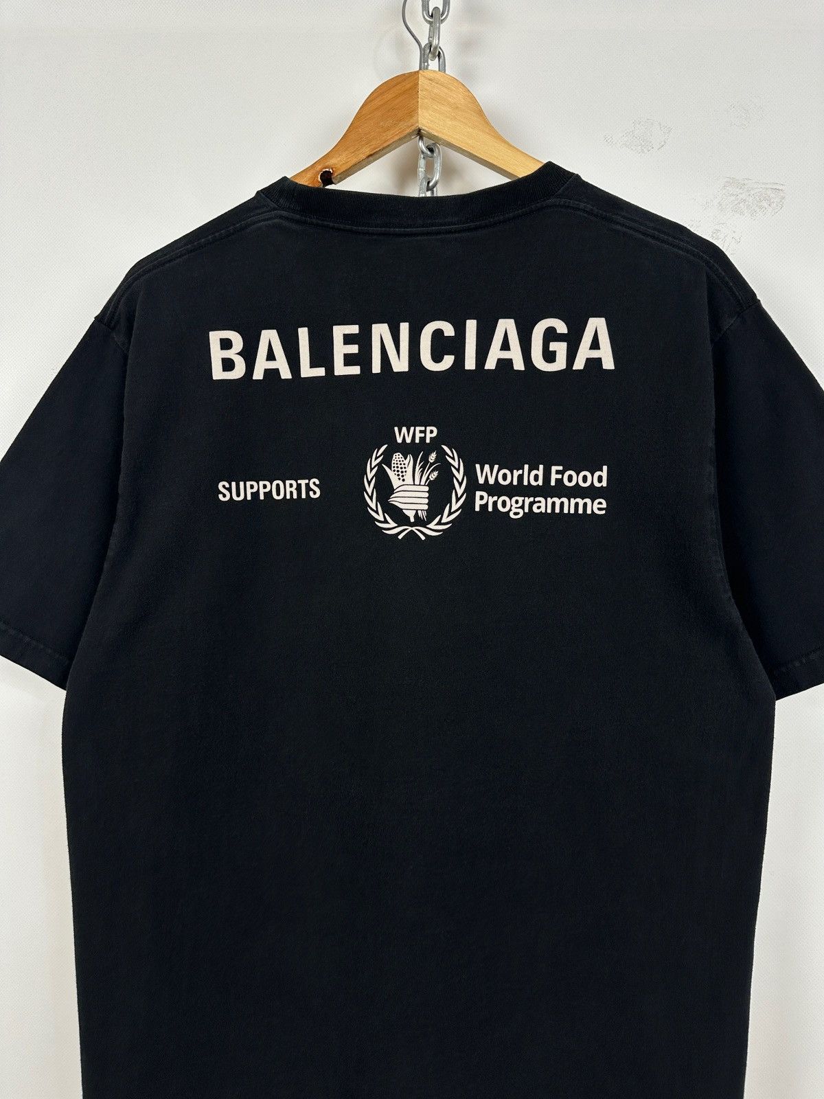 Balenciaga Balenciaga WFP World Wood Programme Supports Black T-Shirt Size US L / EU 52-54 / 3 - 3 Thumbnail