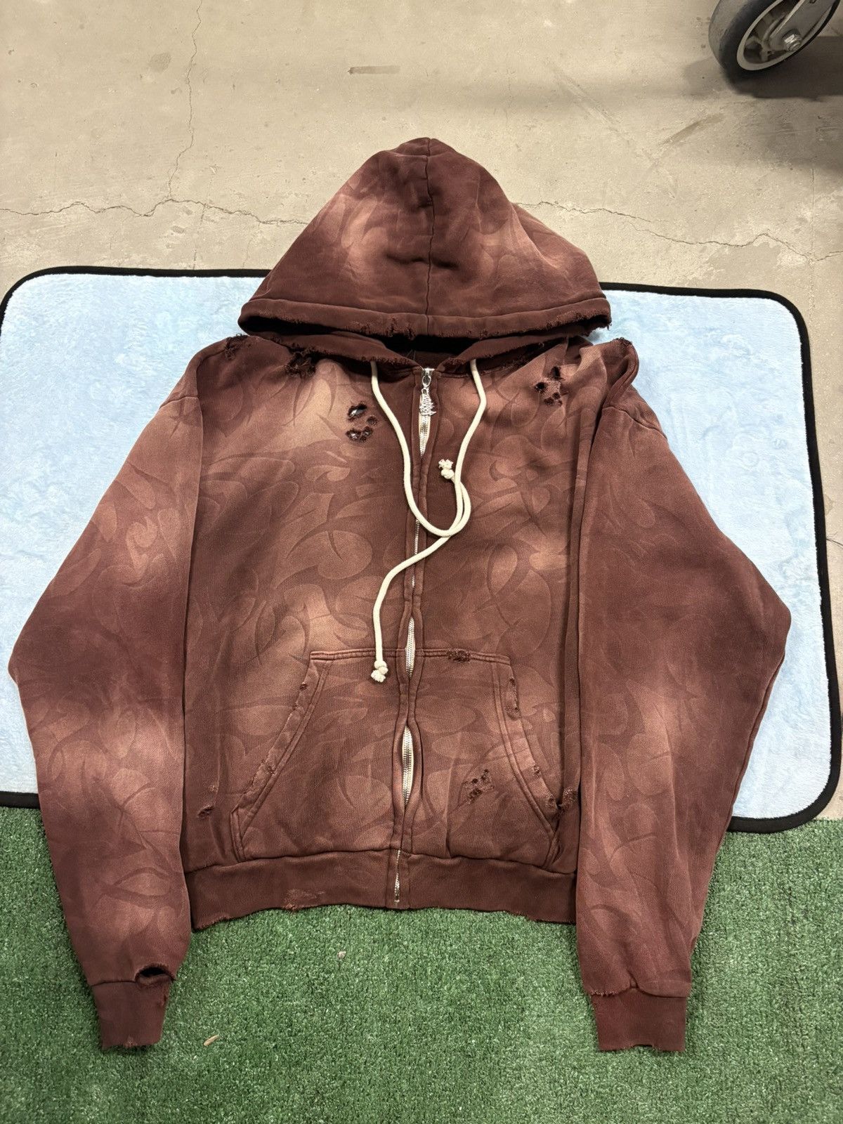 HELLSTAR Hellstar Tribal Zip-Up Hoodie in a laser brown colorway Size US M / EU 48-50 / 2 - 1 Thumbnail
