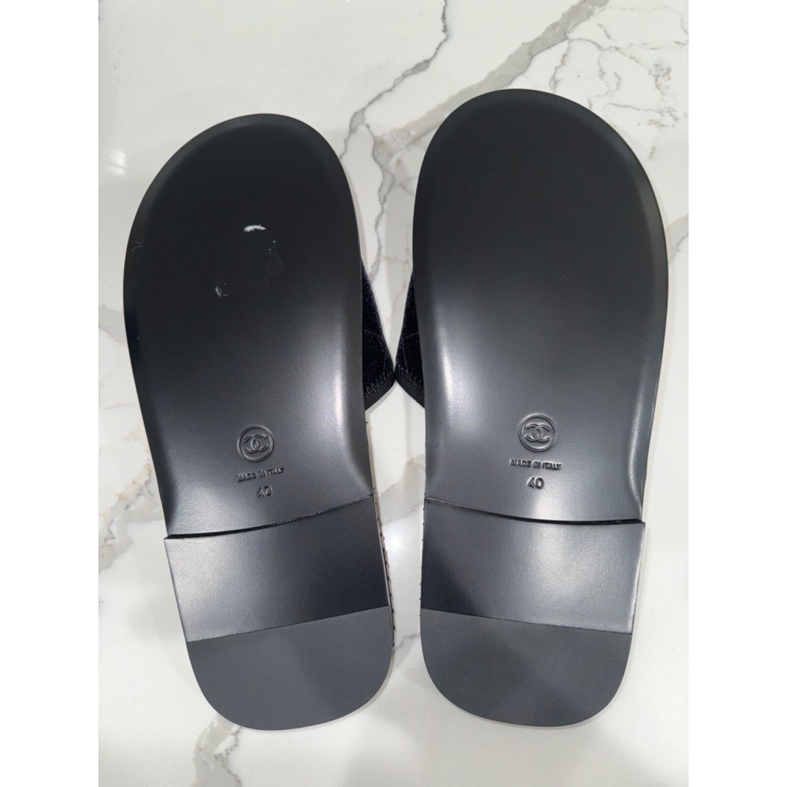 Chanel Chanel 23M Black Velvet Crystal CC Logo Hotel Mule Slide Size US 10 / IT 40 - 23 Thumbnail
