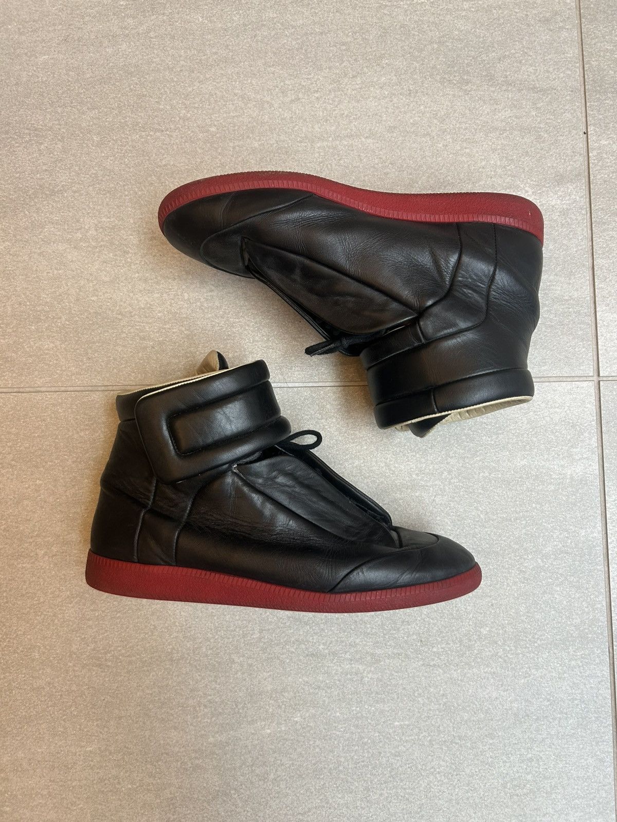Maison Margiela Maison Margiela Leather Black Red Futures Sneakers Size US 11 / EU 44 - 1 Thumbnail