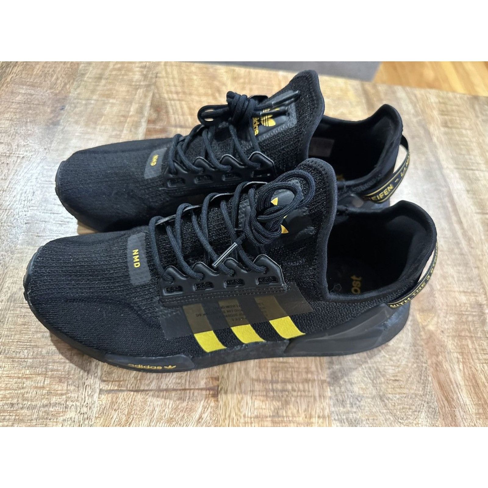 Adidas Adidas NMD R1 V2 Core Black Solar Gold Sz. 10.5 Size US 10.5 / EU 43-44 - 4 Thumbnail