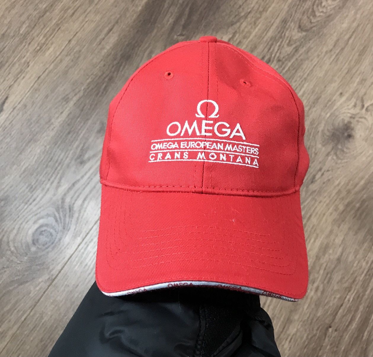 Omega × Vintage Omega Red Vintage Cap Crans Montana Size ONE SIZE - 1 Thumbnail