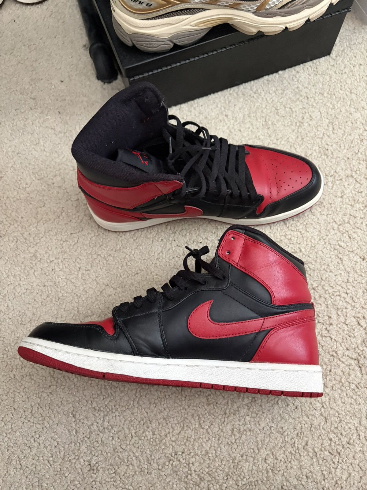 Jordan Brand Air Jordan 1 High Retro DMP Chicago Bulls 2009 Bred VNDS Size US 11 / EU 44 - 2 Thumbnail