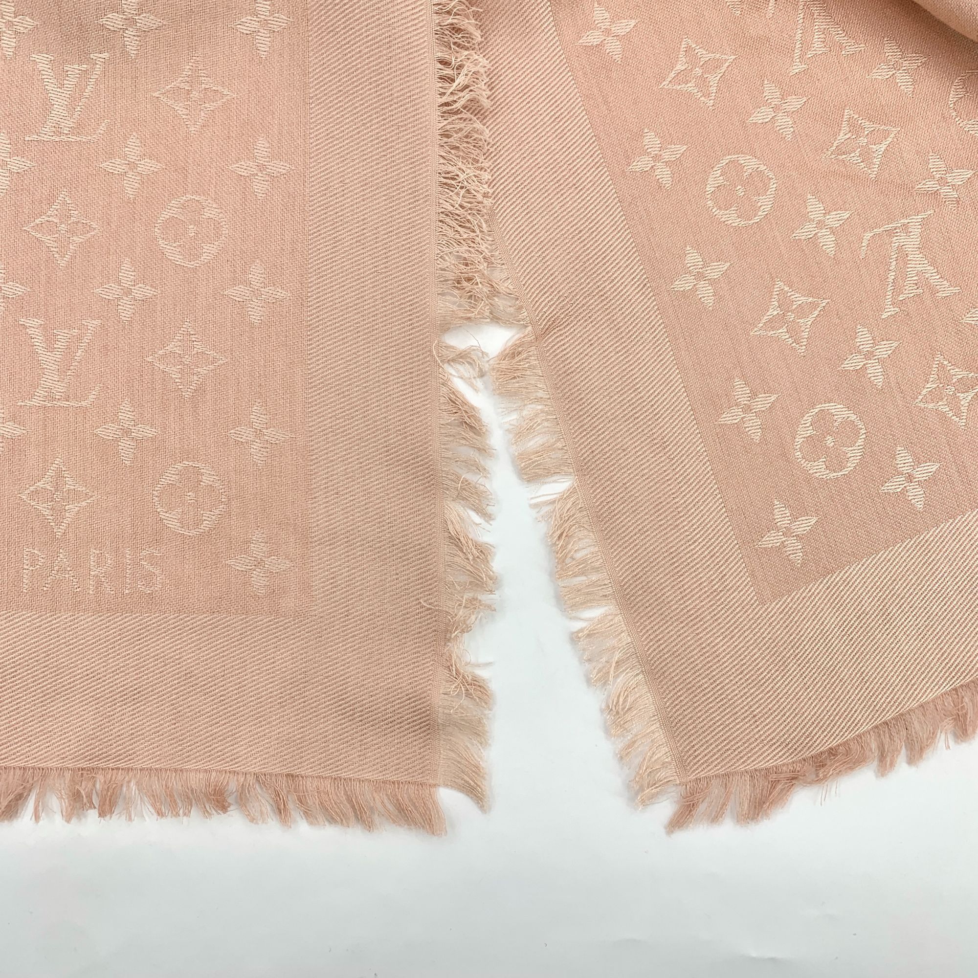 Louis Vuitton Louis Vuitton Apricot Pink Logo Full Print Fringe Scarf 60% Size ONE SIZE - 6 Thumbnail