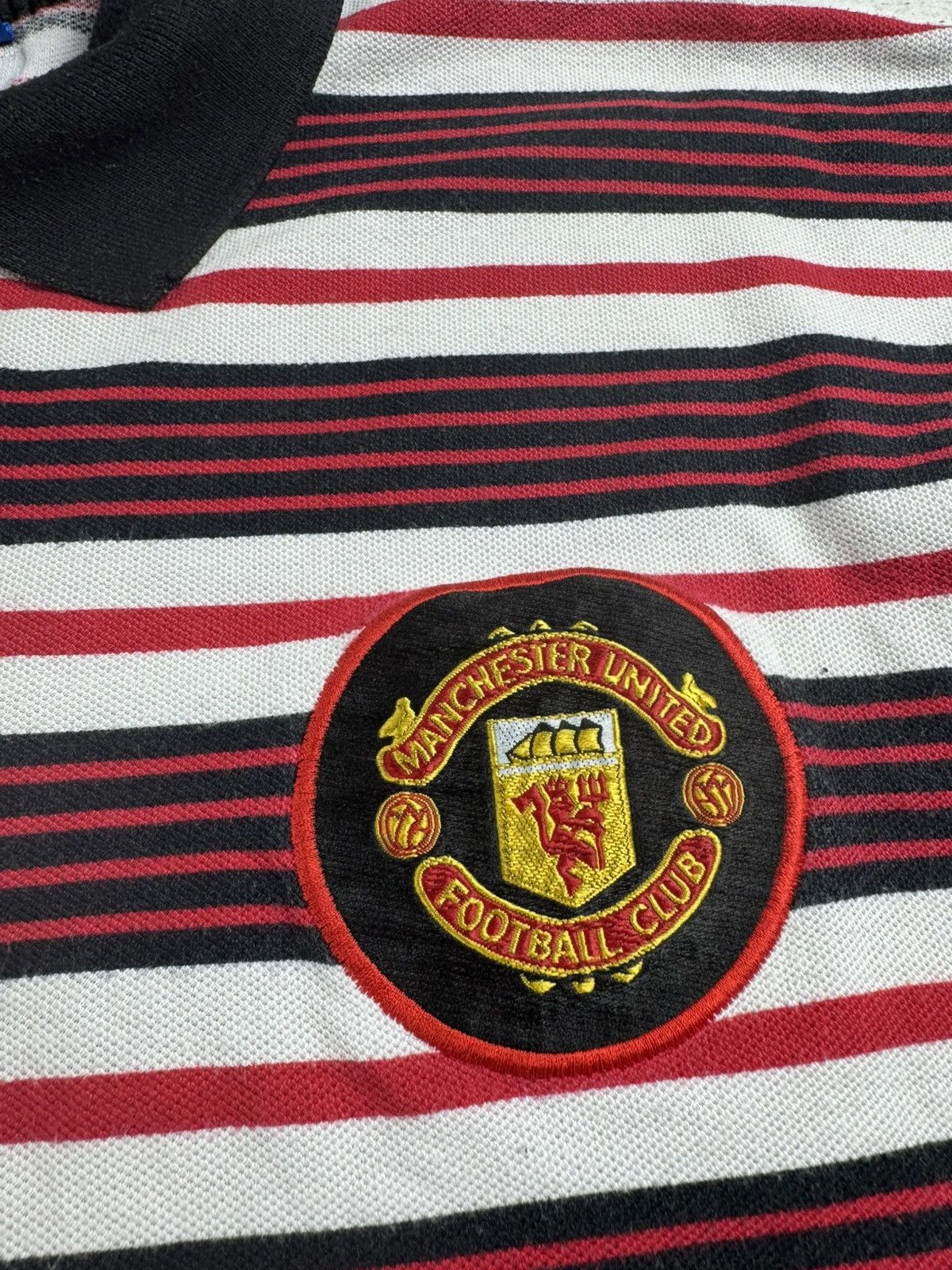 Umbro Manchester United 1997 1998 Men’s XXL Striped Soccer Football Polo TShirt Jersey Size US XXL / EU 58 / 5 - 8 Thumbnail