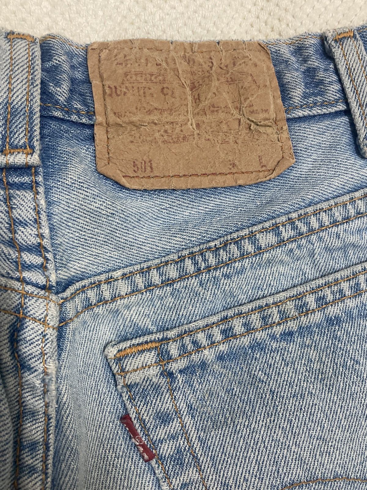 Levi's Vintage 90’s Levis 501 jeans Made in Canada for Men Size US 30 / EU 46 - 10 Thumbnail