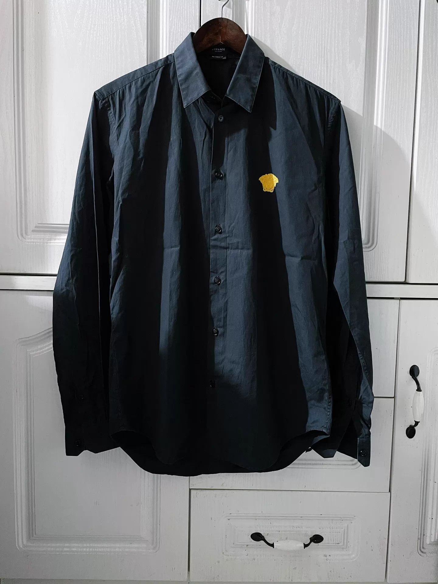 Versace Versace Medusa Embroidered LS Shirt 95New M Size US M / EU 48-50 / 2 - 1 Thumbnail