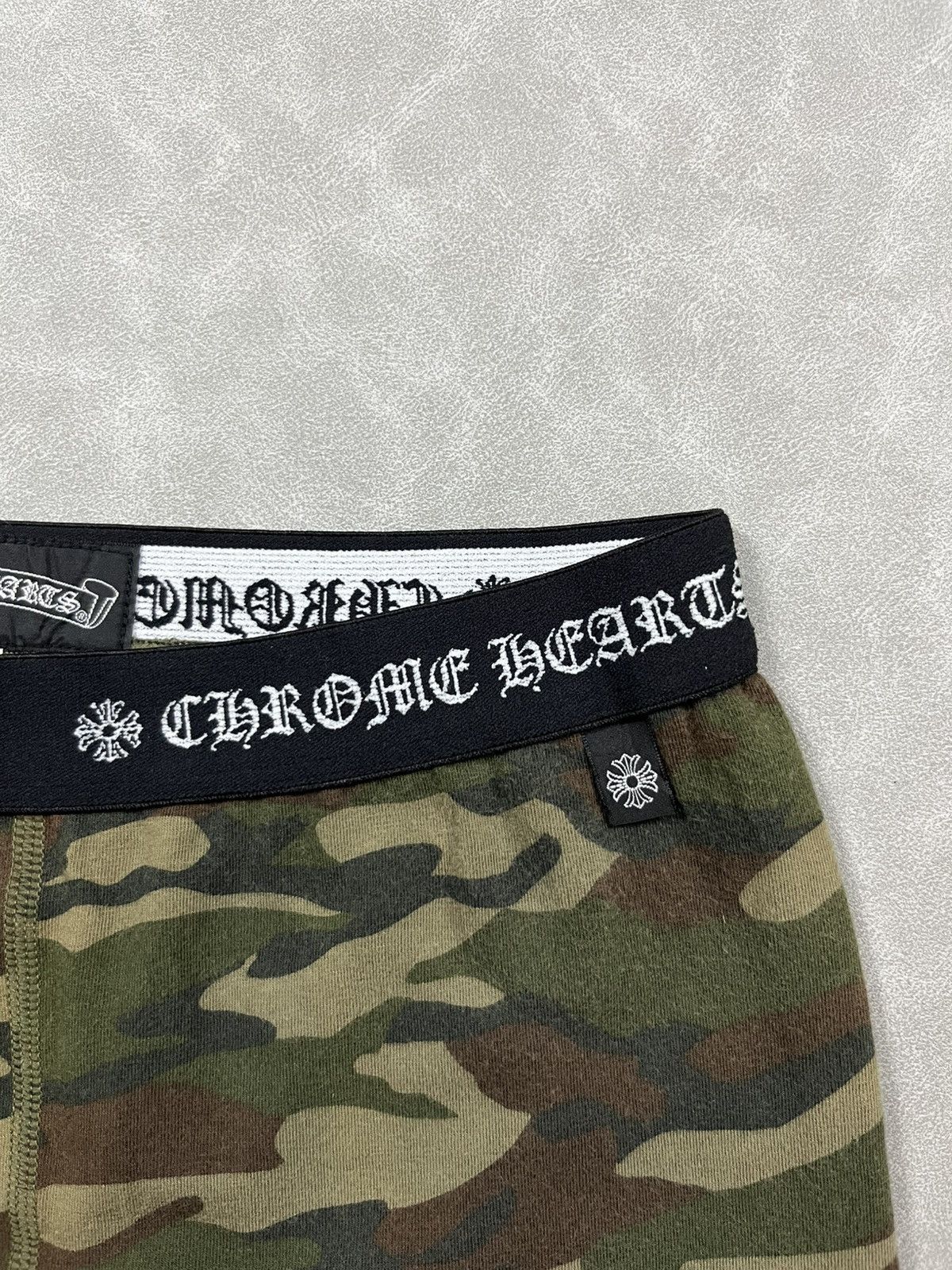Chrome Hearts Chrome Hearts camo leggings Size 27" / US 4 / IT 40 - 8 Thumbnail