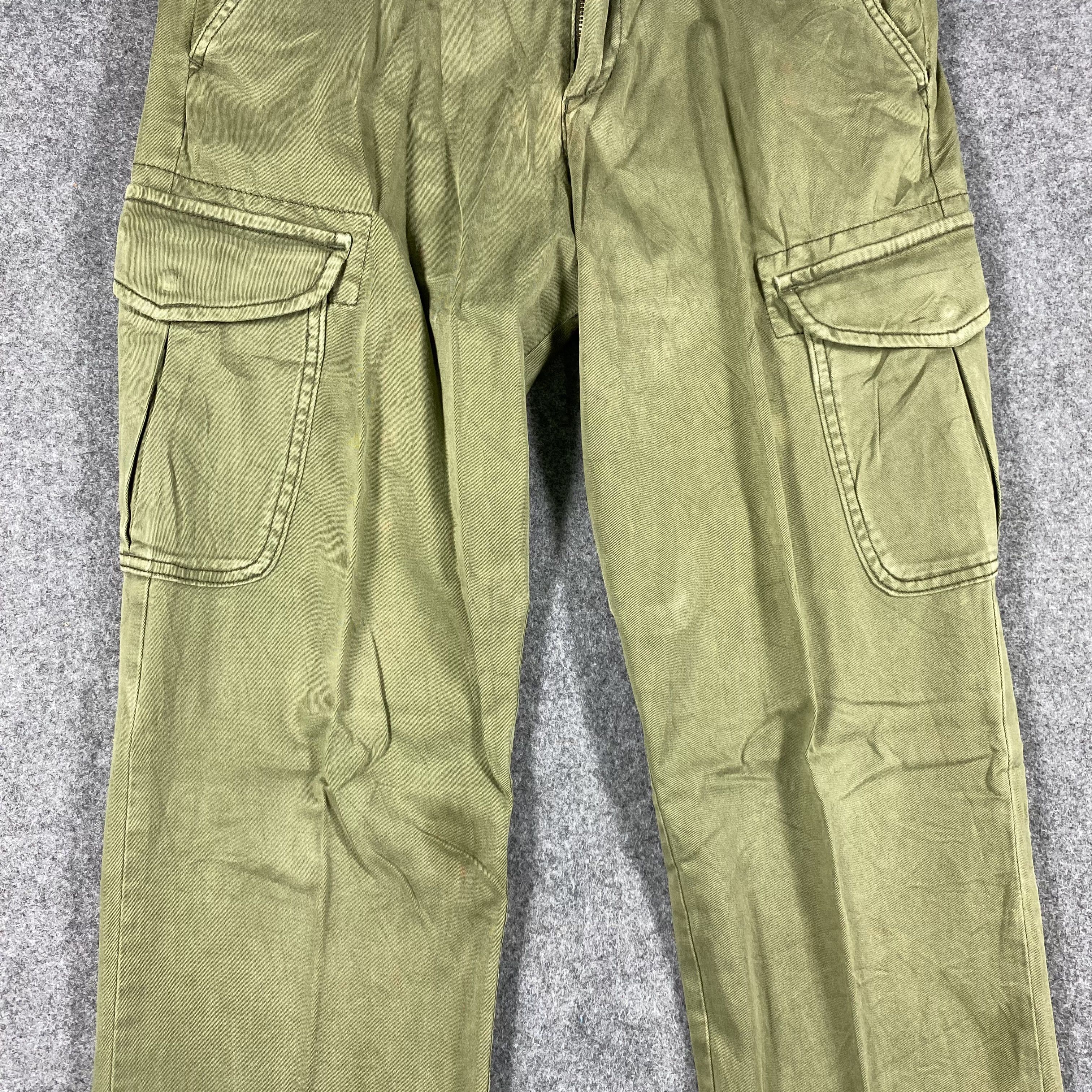 Japanese Brand Japanese Brand Uniqlo Multipocket Tactical Cargo Pants Size US 30 / EU 46 - 4 Thumbnail