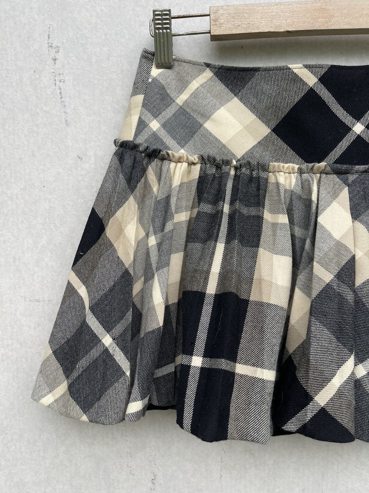 Burberry Burberry Blue Label Women's Nova Check Baggy Skirt Size 28" / US 6 / IT 42 - 6 Thumbnail