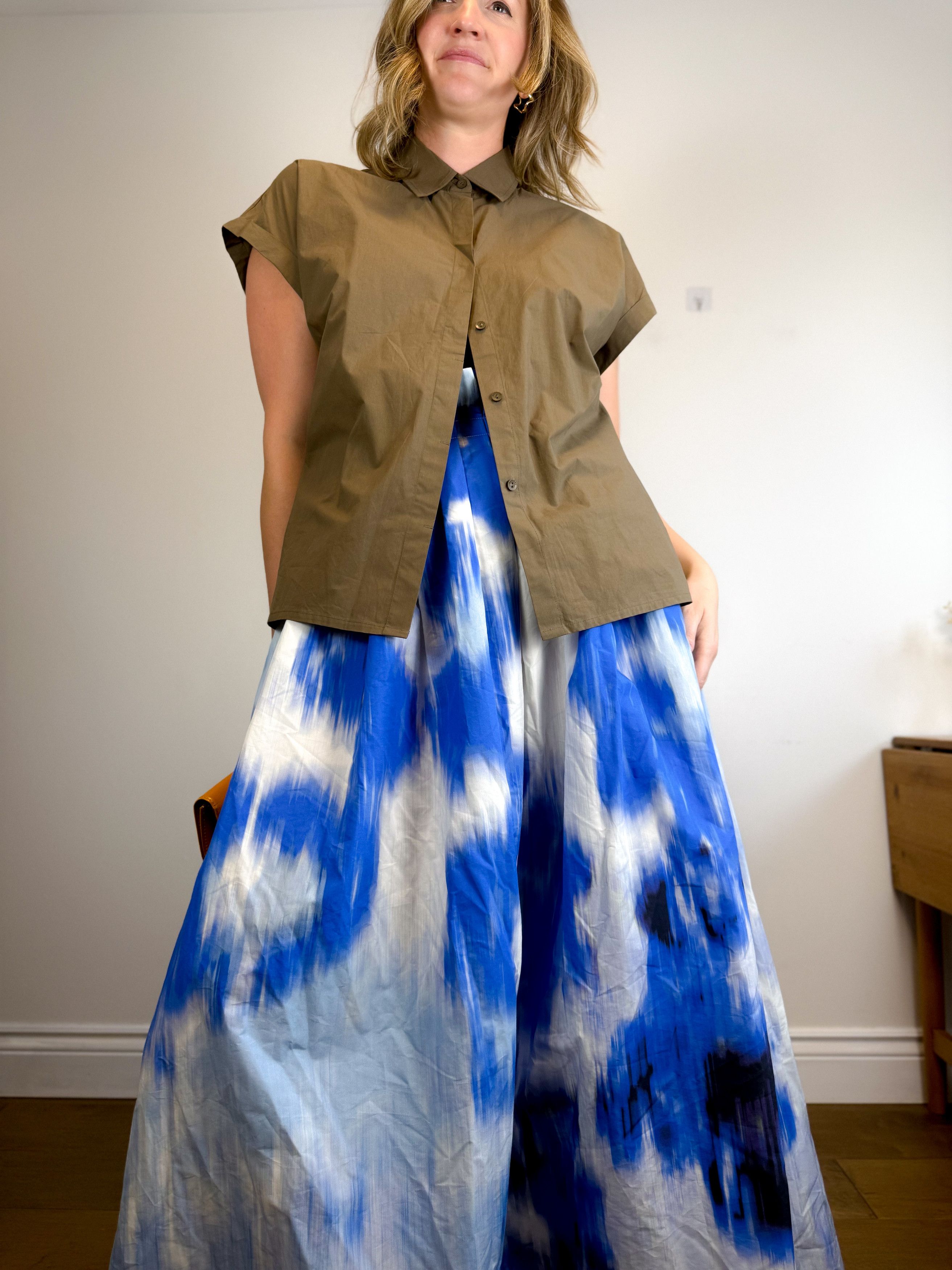 Carolina Herrera Designer Maxi Silk/Cotton Skirt in Blue/White Size 30" / US 8 / IT 44 - 11 Thumbnail