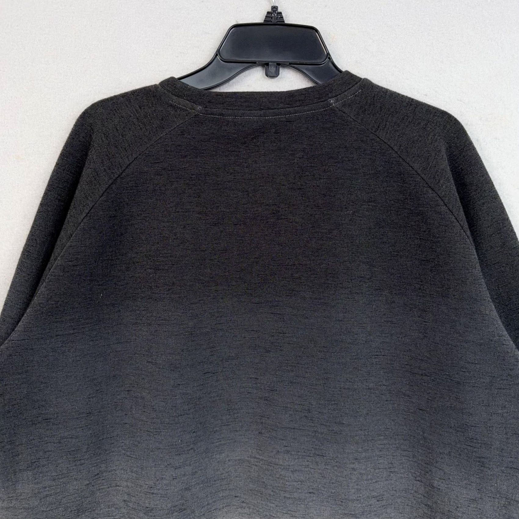 American Eagle Outfitters American Eagle Outfitters Sweatshirt Mens 2XL Gray Gradient Pullover Crewneck AEActive Flex Knit Raglan Long Sleeve Regular Fit Logo Front Hem Mens Size US XXL / EU 58 / 5 - 7 Thumbnail