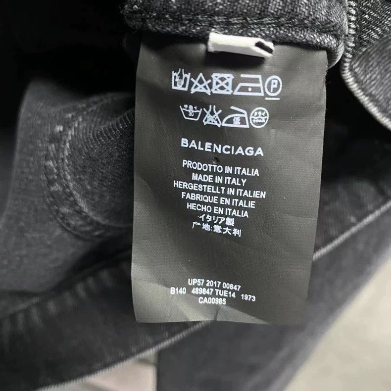 Balenciaga Balenciaga latest black sinners embroidered logo denim jack Size US L / EU 52-54 / 3 - 5 Thumbnail